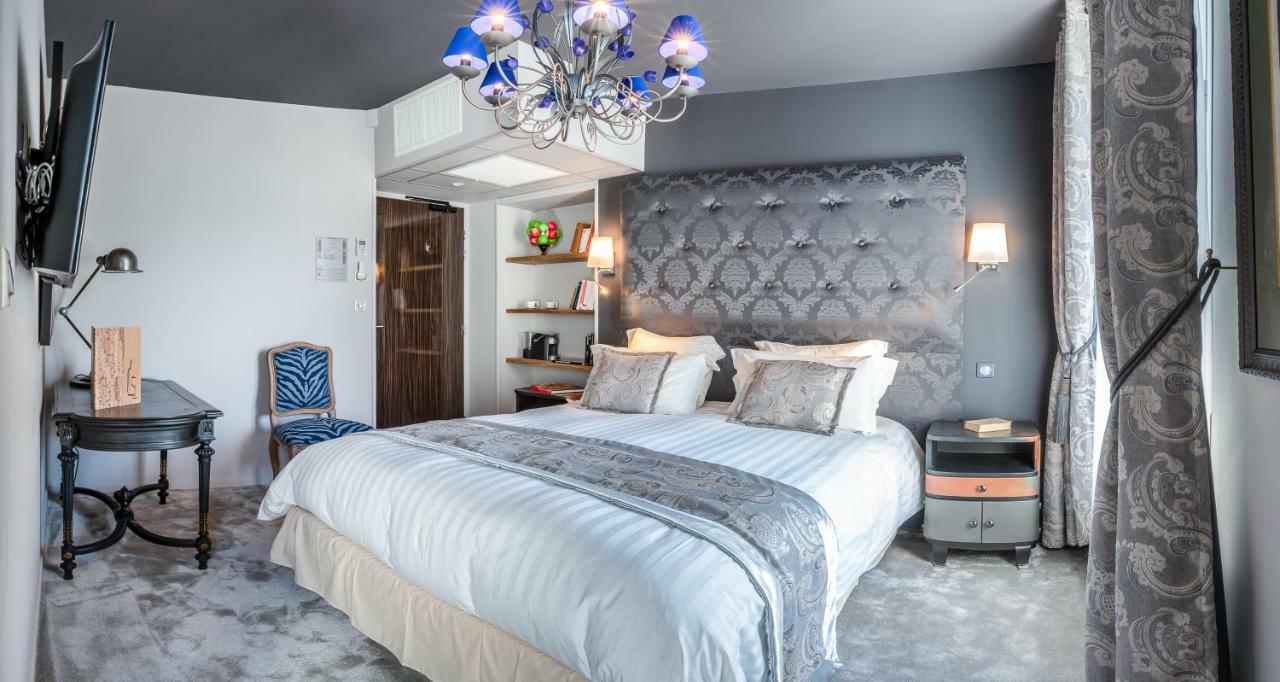 Brit Hotel Privilege Lisieux - La Villa Des Arts Dış mekan fotoğraf