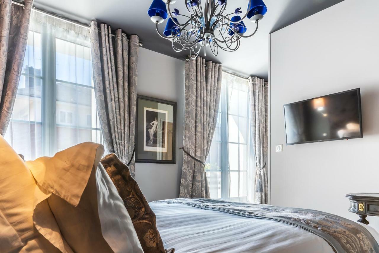 Brit Hotel Privilege Lisieux - La Villa Des Arts Dış mekan fotoğraf