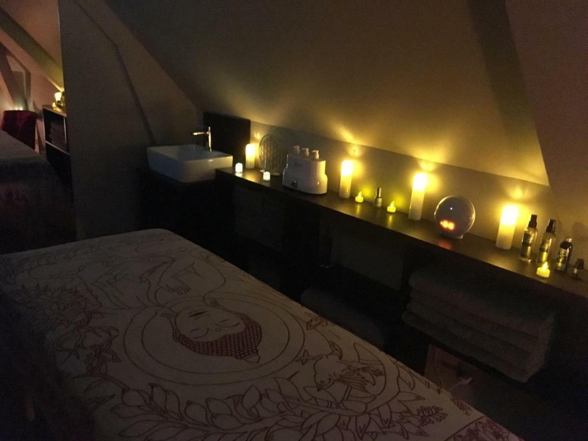 Brit Hotel Privilege Lisieux - La Villa Des Arts Dış mekan fotoğraf